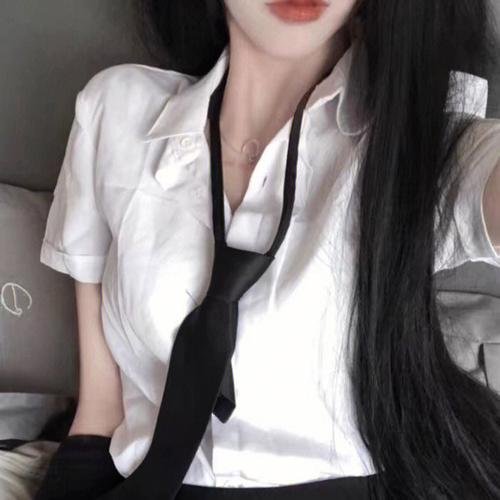 伊朗三面戏剧人生 海报